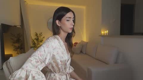 Emma voger online show from 11-28-25, 01:52