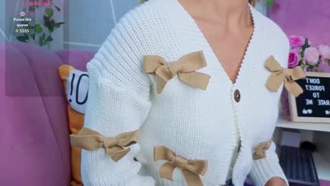 Snapshot of emmacortez chatting on 10-10-25, 11:42 emma cortez online show from 10-10-25, 11:42