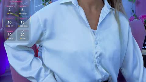 Snapshot of emmacortez chatting on 10-15-25, 11:43 emma cortez online show from 10-15-25, 11:43