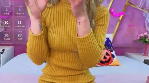 Snapshot of emmacortez chatting on 10-17-25, 11:46 emma cortez online show from 10-17-25, 11:46