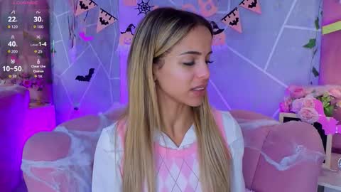 Snapshot of emmacortez chatting on 10-30-25, 11:44 emma cortez online show from 10-30-25, 11:44