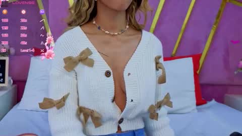 Snapshot of emmacortez chatting on 11-19-25, 11:43 emma cortez online show from 11-19-25, 11:43