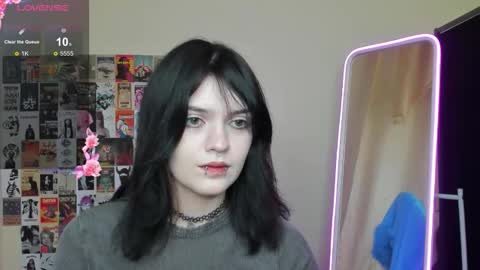 Emma online show from 11-26-25, 09:21