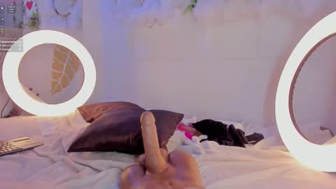 Emma Duque online show from 12-01-25, 11:04