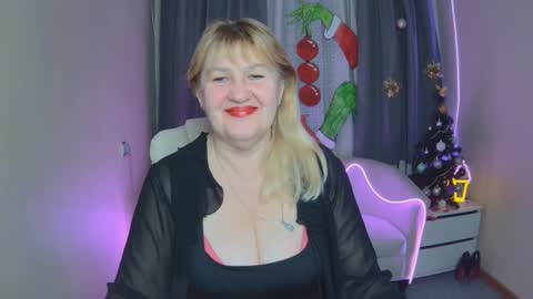 emmaellison924117 online show from 12-16-25, 07:24