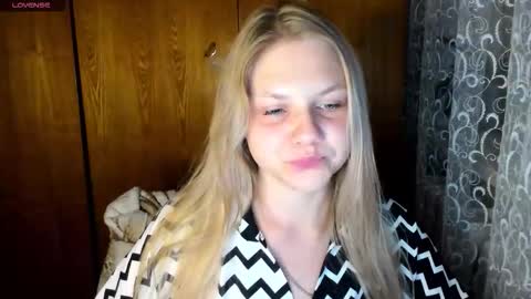 Snapshot of emmafrizea chatting on 09-11-25, 08:53 Hello Im newMake me cumPVT 12tk for min ALL INCLUSIVE online show from 09-11-25, 08:53