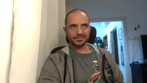 Ariel online show from 02-21-25, 02:06