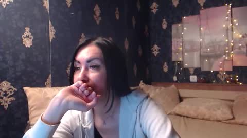 Snapshot of emmagoldx chatting on 11-09-25, 10:35 EmmaGoldX online show from 11-09-25, 10:35