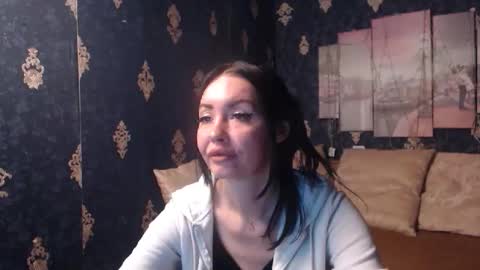 Snapshot of emmagoldx chatting on 11-22-25, 07:40 EmmaGoldX online show from 11-22-25, 07:40