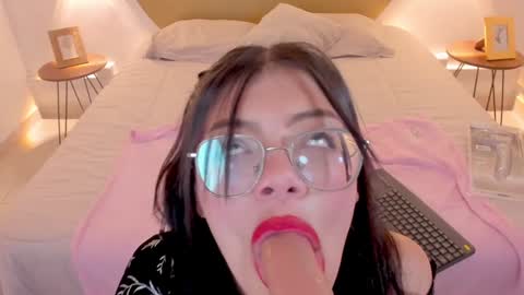 Emma online show from 01-22-25, 12:06