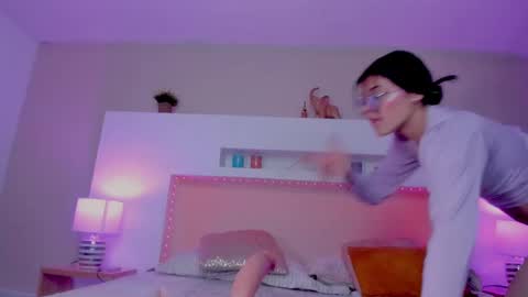 Emma online show from 03-06-25, 03:35