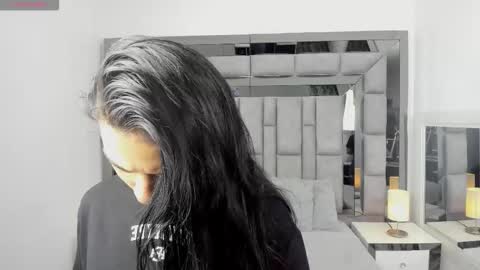 Snapshot of emmahill1 chatting on 03-21-26, 11:15 EMMA HILL online show from 03-21-26, 11:15