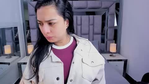 Snapshot of emmahill1 chatting on 03-27-26, 11:10 EMMA HILL online show from 03-27-26, 11:10