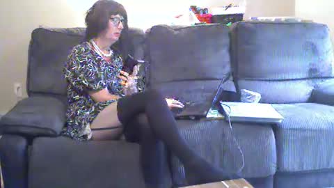 Snapshot of emmajanee chatting on 03-26-26, 08:47 Emma online show from 03-26-26, 08:47