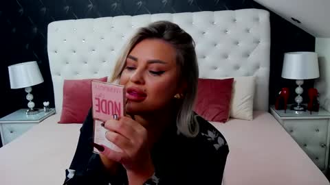 Emma Mavis online show from 12-04-24, 12:36