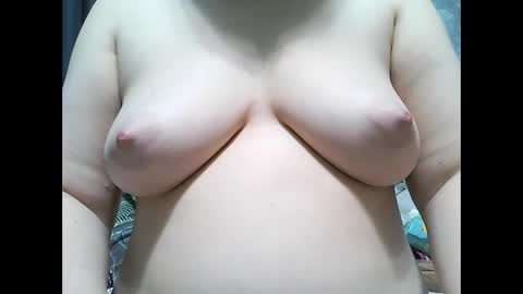 Snapshot of emmamelody944534 chatting on 03-21-26, 05:23 emmamelody online show from 03-21-26, 05:23