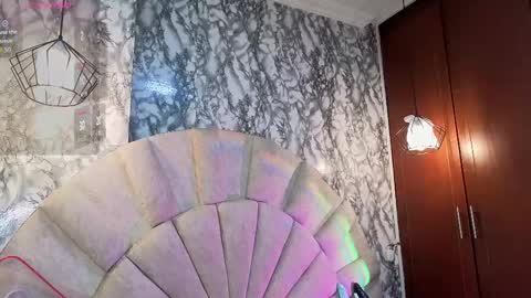 Snapshot of emmamiller__ chatting on 02-23-26, 11:18 online show from 02-23-26, 11:18