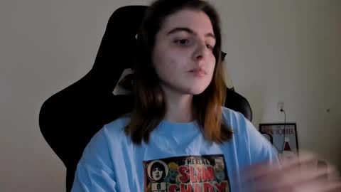 Snapshot of emmamon chatting on 02-09-25, 07:52 Emma online show from 02-09-25, 07:52