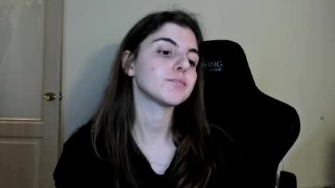 Snapshot of emmamon chatting on 11-07-25, 03:01 Emma online show from 11-07-25, 03:01