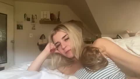 EmmaAngel online show from 11-05-25, 03:34