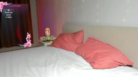 emmanuelleee online show from 12-11-24, 11:41