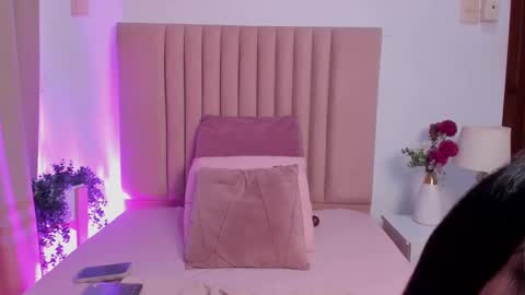 Emma Saint online show from 09-30-25, 12:37