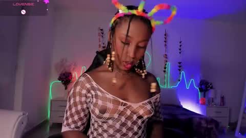 Sara online show from 10-17-25, 11:35