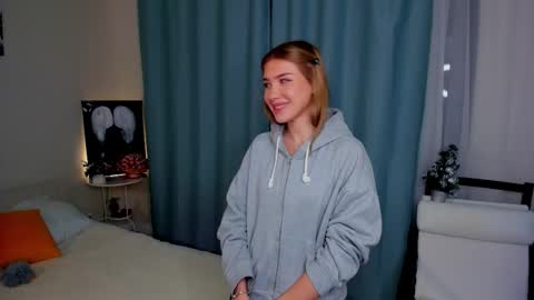 Emma  online show from 01-13-26, 09:31