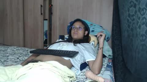 Snapshot of emmasweet95 chatting on 02-01-25, 11:48 emmasweet95 online show from 02-01-25, 11:48