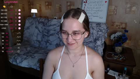 Snapshot of emmatiny chatting on 12-01-24, 04:29 Mia online show from 12-01-24, 04:29