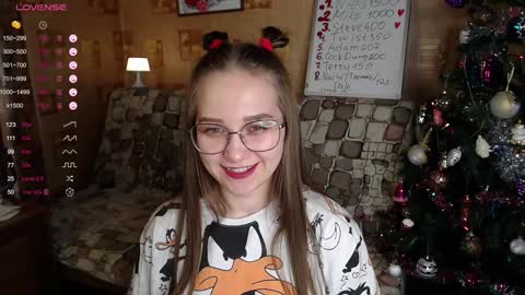 Snapshot of emmatiny chatting on 12-13-24, 01:44 Mia online show from 12-13-24, 01:44