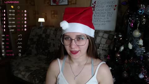 Snapshot of emmatiny chatting on 12-15-24, 01:54 Mia online show from 12-15-24, 01:54
