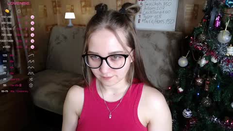 Snapshot of emmatiny chatting on 01-05-25, 12:21 Mia online show from 01-05-25, 12:21