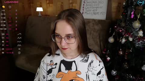 Snapshot of emmatiny chatting on 01-06-25, 02:14 Mia online show from 01-06-25, 02:14