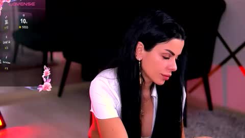 Snapshot of emmavayne chatting on 11-26-25, 07:48 Emma online show from 11-26-25, 07:48