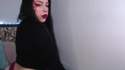 Snapshot of emmi_0 chatting on 10-23-25, 05:29 Emily  Independent model online show from 10-23-25, 05:29