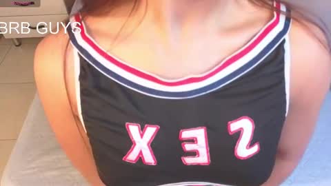 Snapshot of emmi_collins chatting on 10-06-25, 07:33 emmi_collins online show from 10-06-25, 07:33