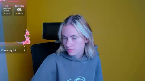 Emmi online show from 10-07-25, 07:22