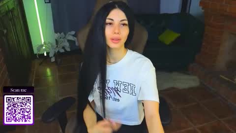 Mia online show from 09-29-25, 08:57