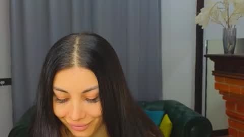 Mia online show from 10-15-25, 04:51