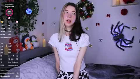 emmie_everly online show from 12-20-25, 01:18