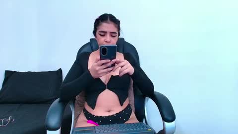 Emmie online show from 10-29-25, 09:27