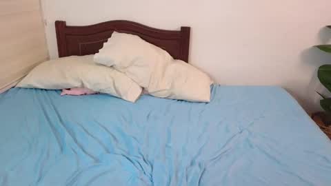 Snapshot of emmily2001 chatting on 11-29-25, 07:44 Emmily online show from 11-29-25, 07:44