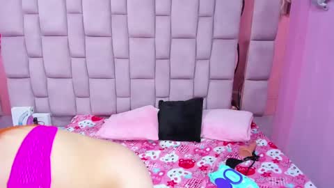 EmmilyWalker online show from 10-31-25, 09:32