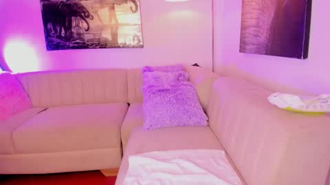 Emmy Heart online show from 02-14-26, 04:20