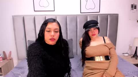 Emily  Laila  online show from 09-29-25, 03:39