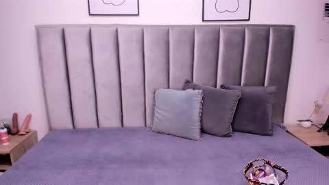 Emily  Laila  online show from 10-06-25, 12:02