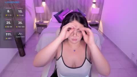 Emmy Walker online show from 10-18-25, 11:00