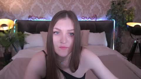 E M M Y online show from 02-25-25, 06:47