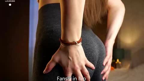 Snapshot of emmyleri chatting on 10-28-25, 01:09 Emmy online show from 10-28-25, 01:09